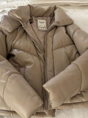 Beige/Taupe  Abercrombie & Fitch Puffer Jacket